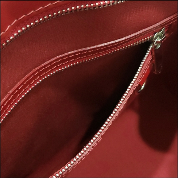 100% Authentic!! Red Louis Vuitton Epi Brea MM - Picture 5 of 10